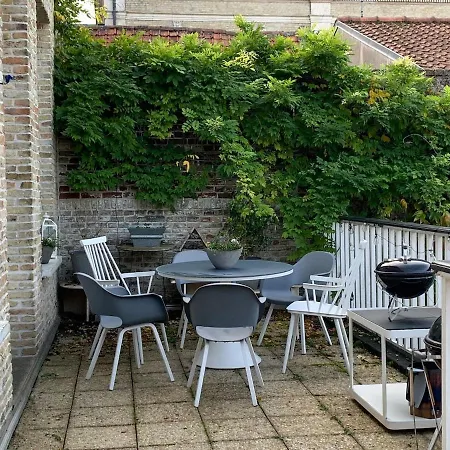 Le Secret Du Coffre Apartman *
